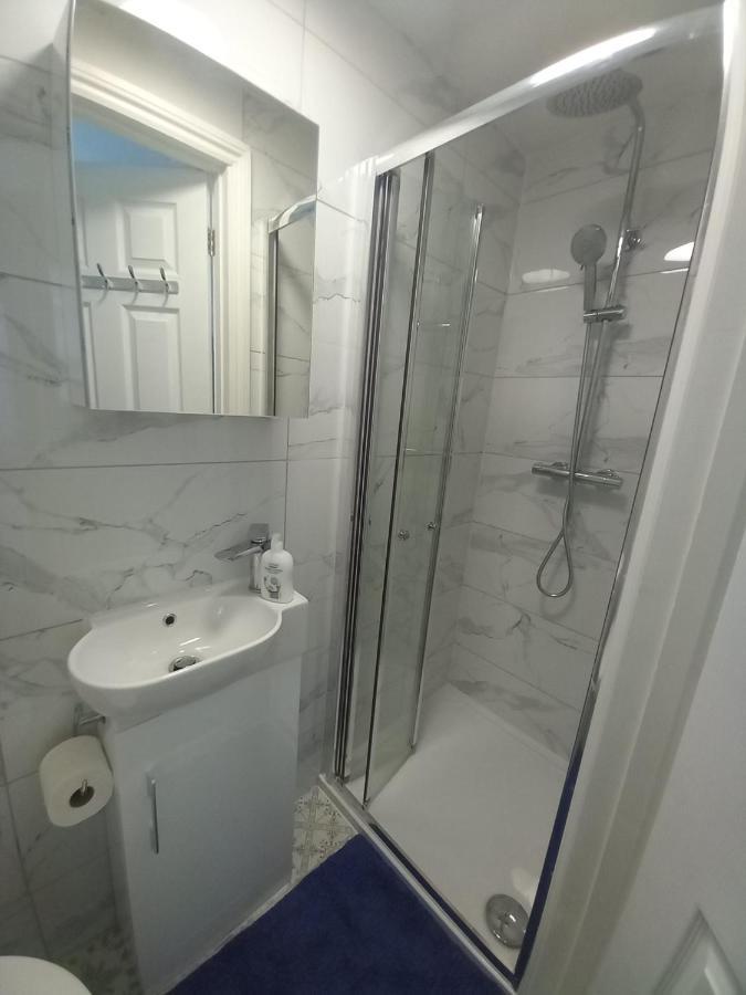 Mari London Holiday Room 伊尔福德 外观 照片